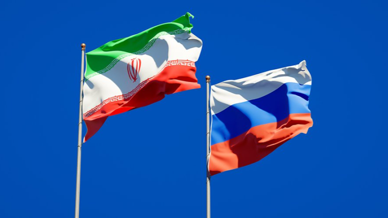 روسيا وإيران تُوقّعان اتفاقيات لبناء محطات نووية